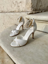 Load image into Gallery viewer, CRYSTAL