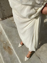 Load image into Gallery viewer, APRIL