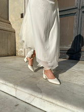 Load image into Gallery viewer, APRIL