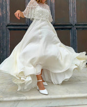 Load image into Gallery viewer, APRIL