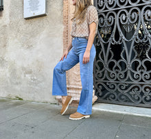 Load image into Gallery viewer, ASTRY