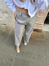 Load image into Gallery viewer, LEILA