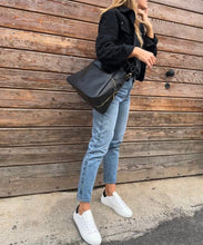 Load image into Gallery viewer, VERA