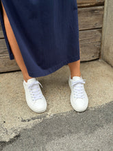 Load image into Gallery viewer, VERA