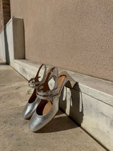 Load image into Gallery viewer, LEVIE