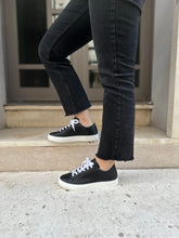 Load image into Gallery viewer, VERA