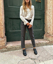 Load image into Gallery viewer, CLASSY