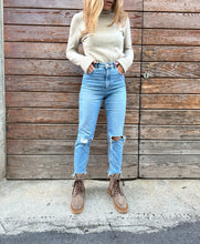 Load image into Gallery viewer, DAFNE