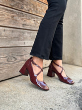 Load image into Gallery viewer, MEGGY