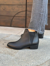 Load image into Gallery viewer, EMI