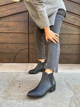 Load image into Gallery viewer, EMI