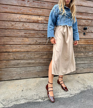 Load image into Gallery viewer, HOLLY