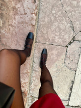 Load image into Gallery viewer, HOLLY