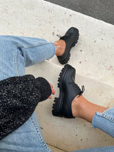 Load image into Gallery viewer, TECLA