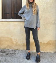 Load image into Gallery viewer, VIAGO