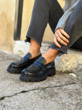 Load image into Gallery viewer, VIAGO