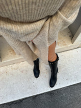 Load image into Gallery viewer, CORINNE