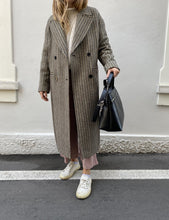 Load image into Gallery viewer, AGIRA