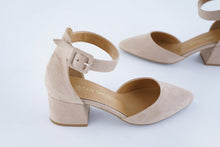 Load image into Gallery viewer, APRIL