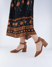 Load image into Gallery viewer, APRIL