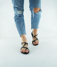 Load image into Gallery viewer, CORI