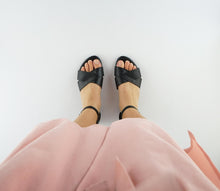 Load image into Gallery viewer, DORA