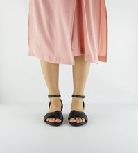 Load image into Gallery viewer, DORA