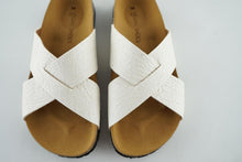 Load image into Gallery viewer, FIFI