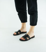 Load image into Gallery viewer, HELIA