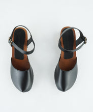 Load image into Gallery viewer, KARI