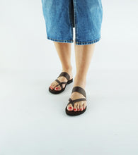 Load image into Gallery viewer, KISA