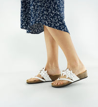 Load image into Gallery viewer, LINDY