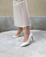 Load image into Gallery viewer, MOON