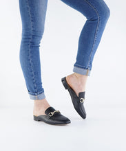 Load image into Gallery viewer, VICKY