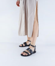 Load image into Gallery viewer, MALIKA