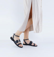 Load image into Gallery viewer, MALIKA