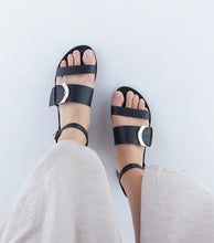 Load image into Gallery viewer, MALIKA