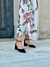 Load image into Gallery viewer, APRIL