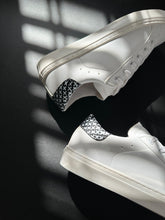 Load image into Gallery viewer, BLINK