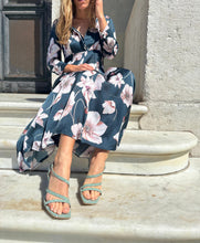 Load image into Gallery viewer, CORAL