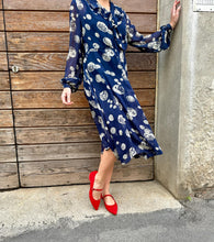 Load image into Gallery viewer, POLLY