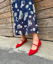 Load image into Gallery viewer, POLLY