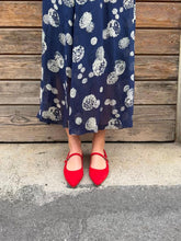 Load image into Gallery viewer, POLLY