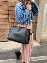 Load image into Gallery viewer, FLO