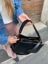 Load image into Gallery viewer, FLO