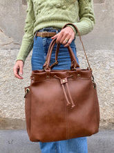 Load image into Gallery viewer, FRIA