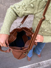 Load image into Gallery viewer, FRIA