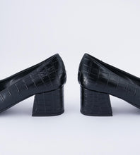 Load image into Gallery viewer, VIANA