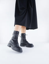 Load image into Gallery viewer, LEVI