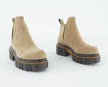 Load image into Gallery viewer, BYRON